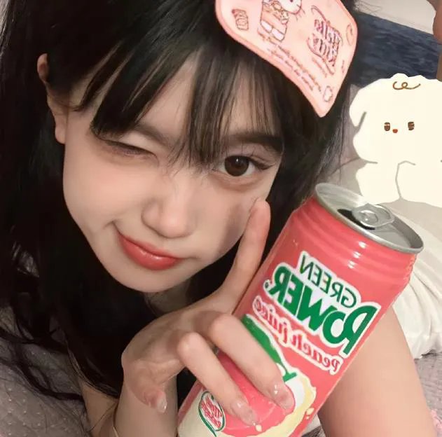 游艇藏春